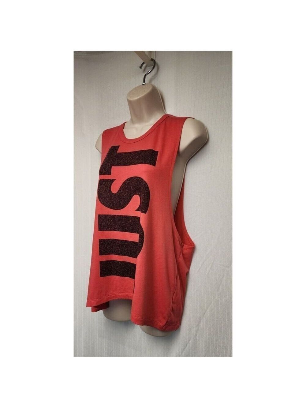 Nike & Fabletics Women's Signal Muscle Athletic/Athleisure Tank Top Size M - Picture 3 of 12